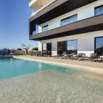 Aquarius Villa *