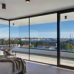 Villa Aquarius *
