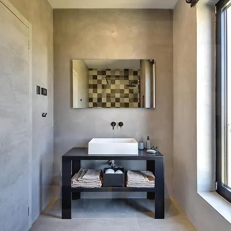 Aquarius Villa