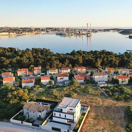 Aquarius Villa Pula