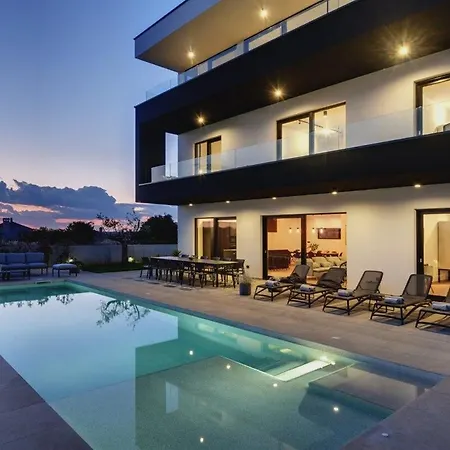 Aquarius Holiday home